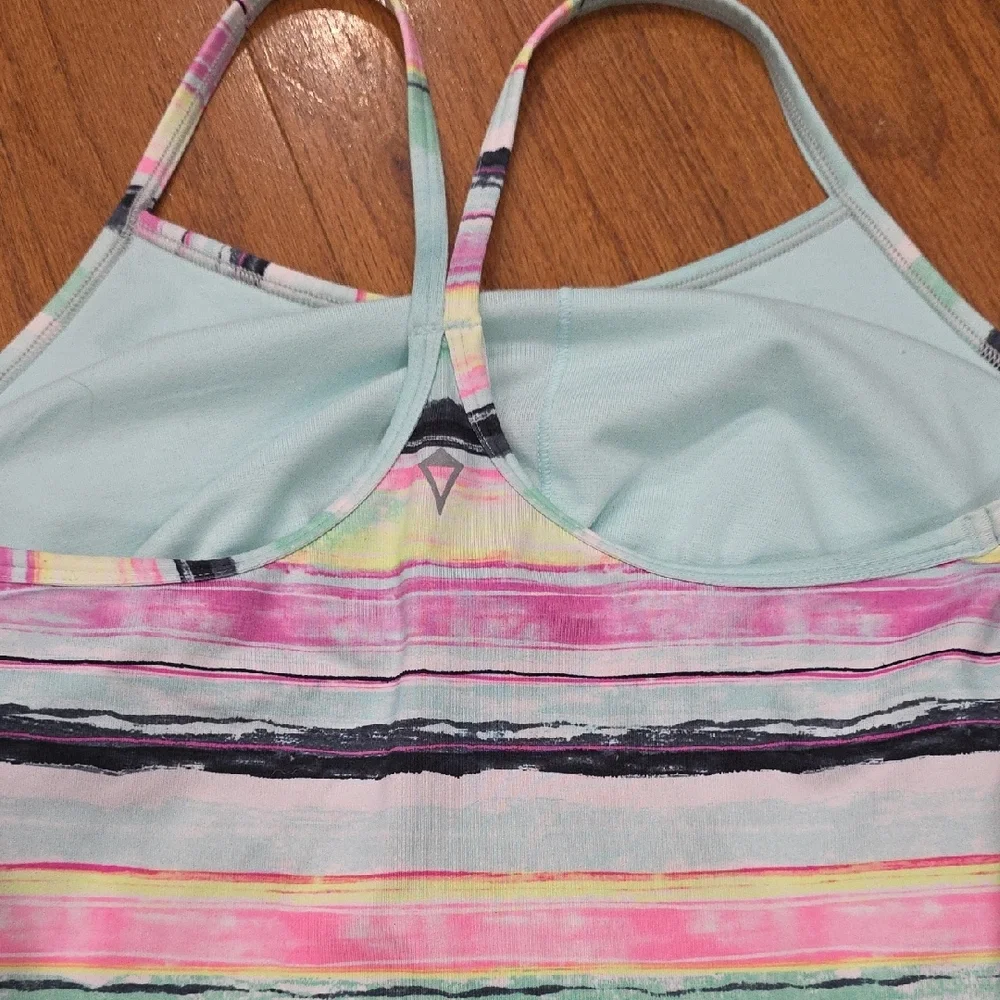 Ivivva tank perfect